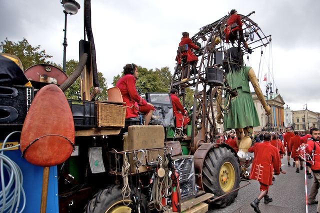 La sucette et les bagages 00303