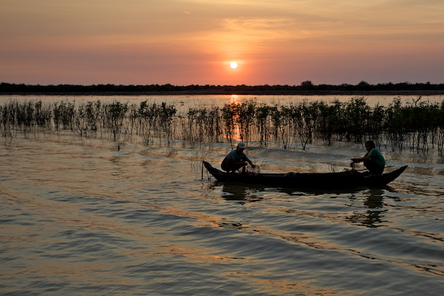 Coucher de soleil & barque 00481